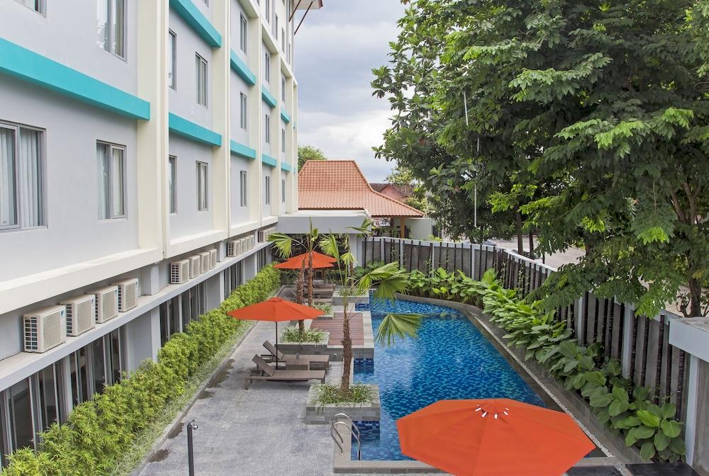 Burza Hotel Yogyakarta Eksteriør billede